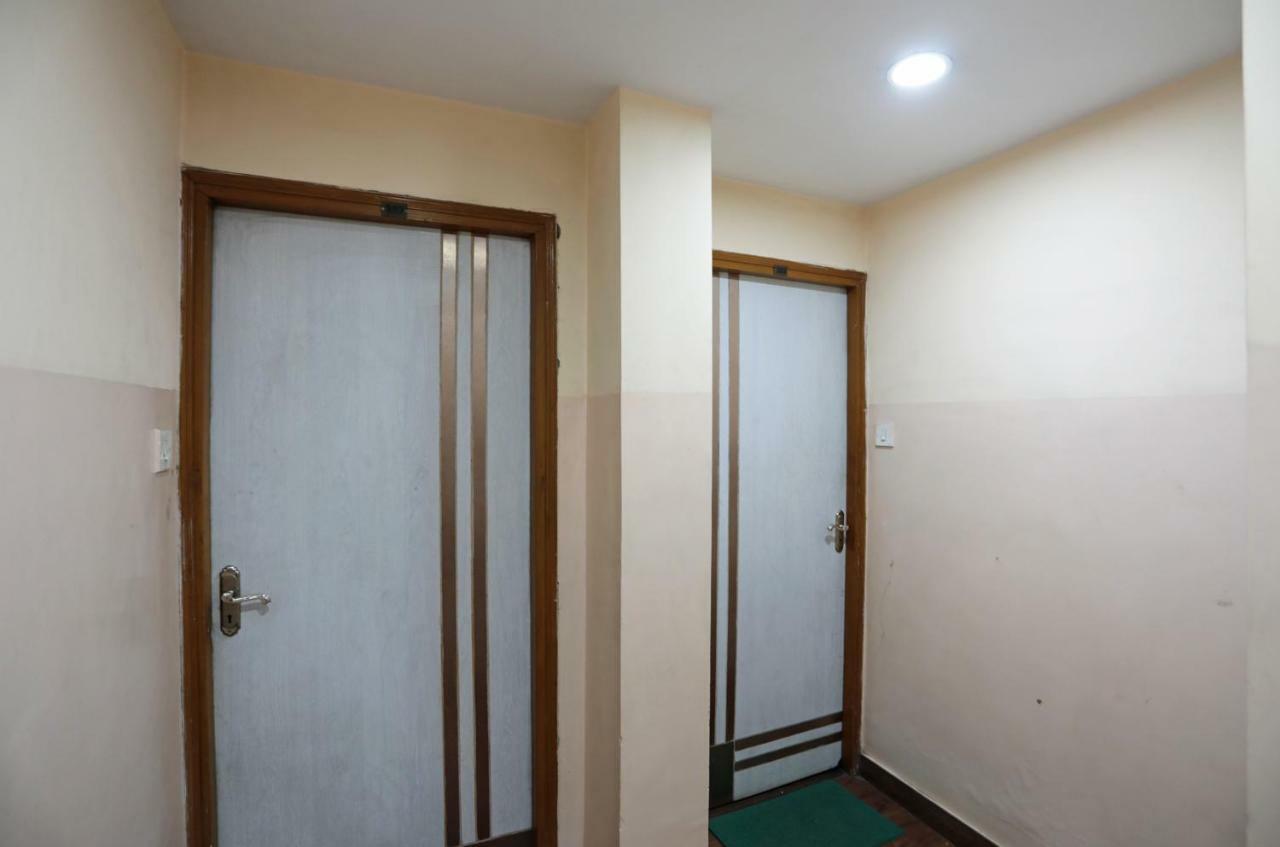 Oyo 26143 Hotel Abedin Kalkutta Kültér fotó